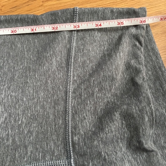 Lululemon Wunder Under (grey) size 6/regular rise - Picture 5 of 5